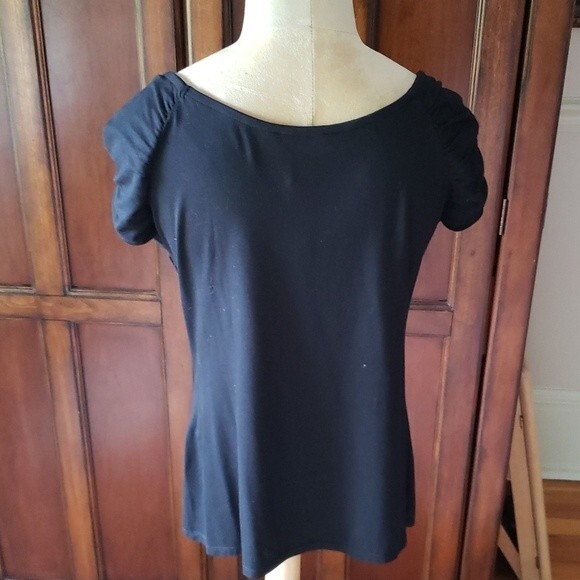 White House Black Market Black top. Size Small. - Picture 3 of 3